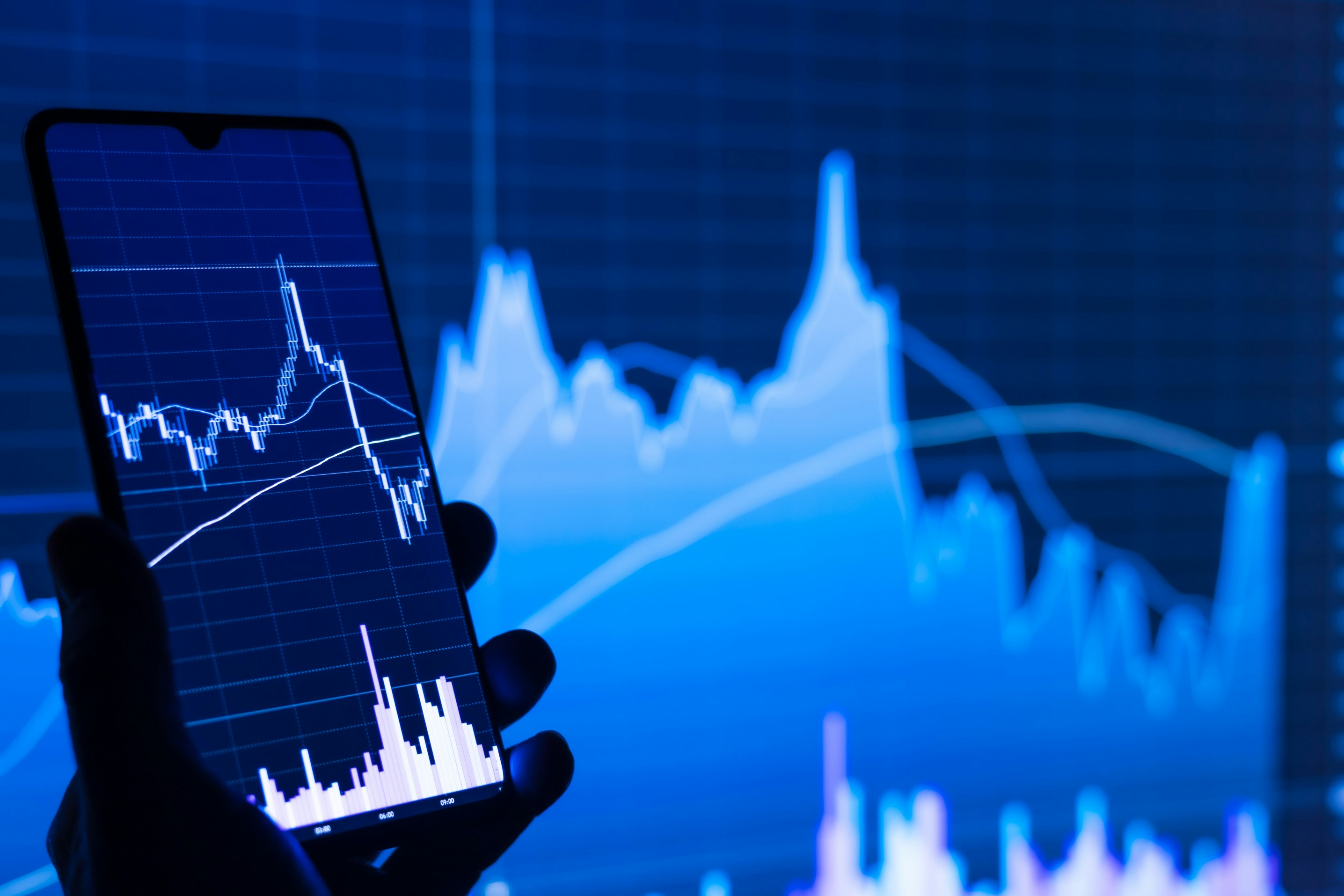 Trader analysing psychology patterns