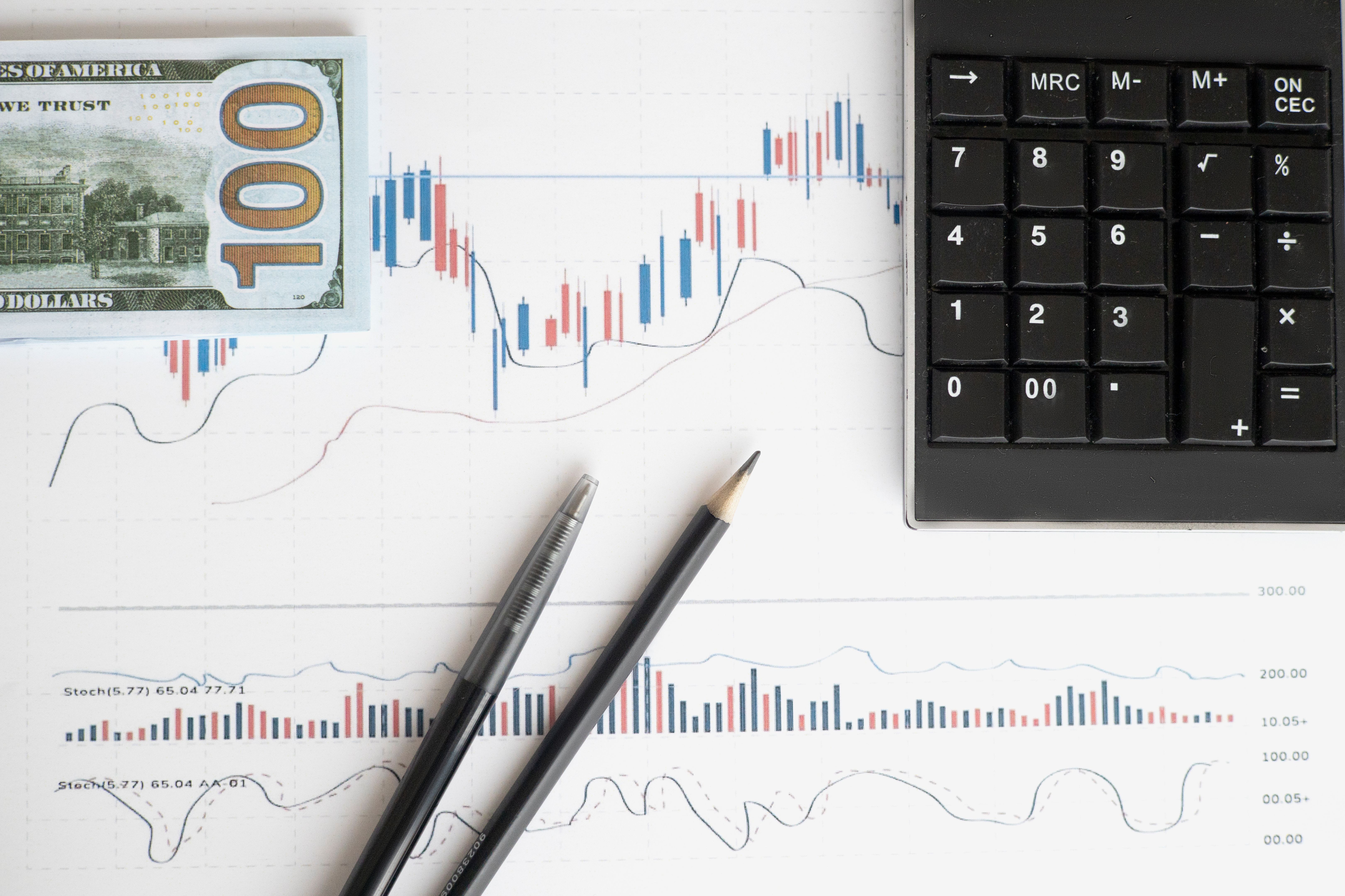 Trader studying psychology program